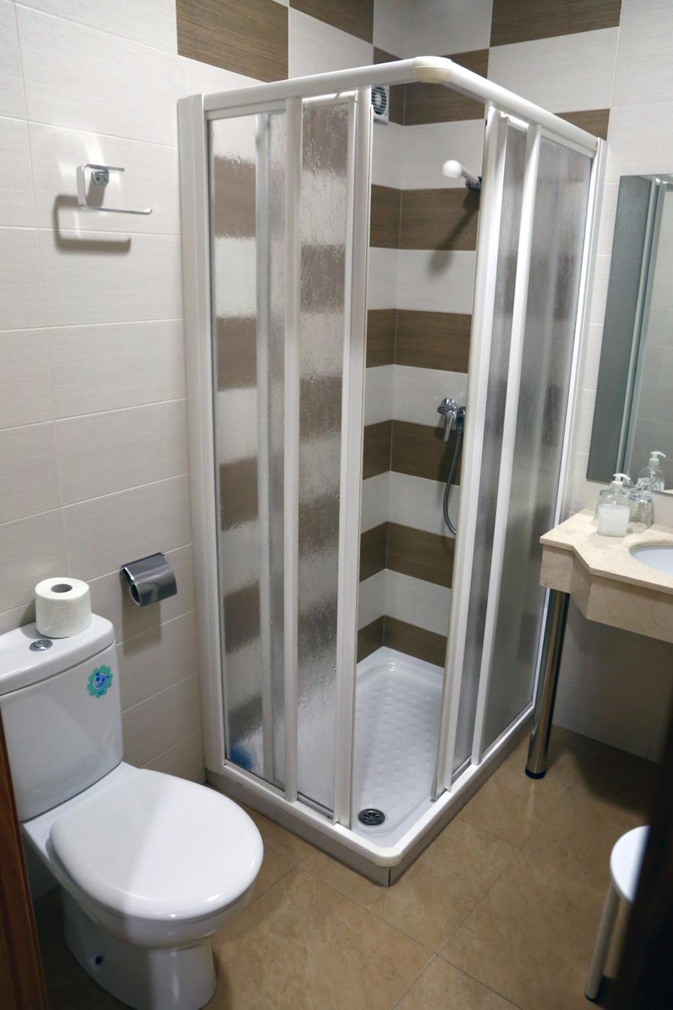 Hostal Muralla Plasencia Eksteriør billede