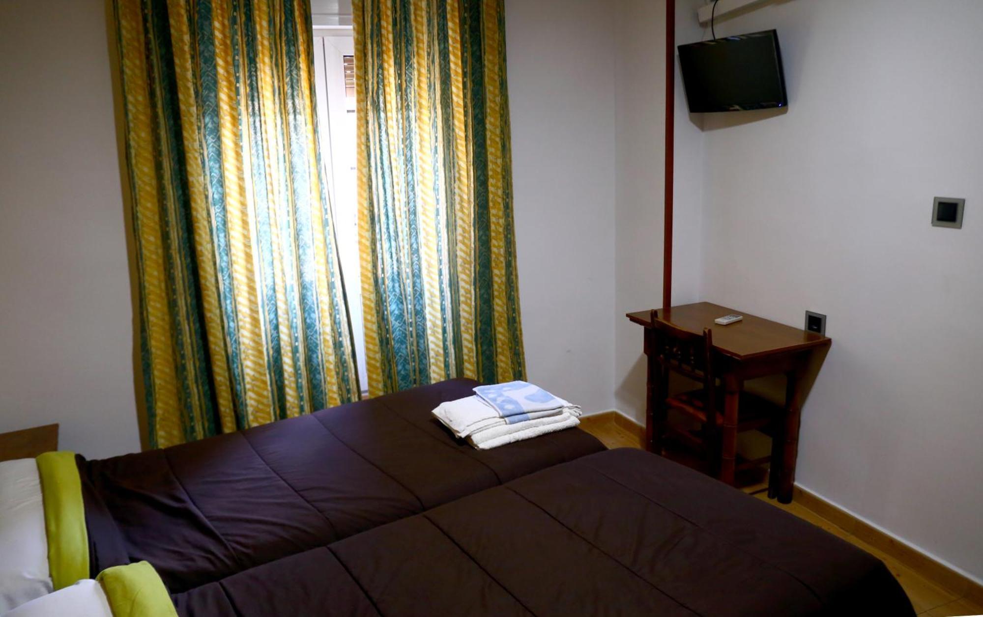 Hostal Muralla Plasencia Eksteriør billede